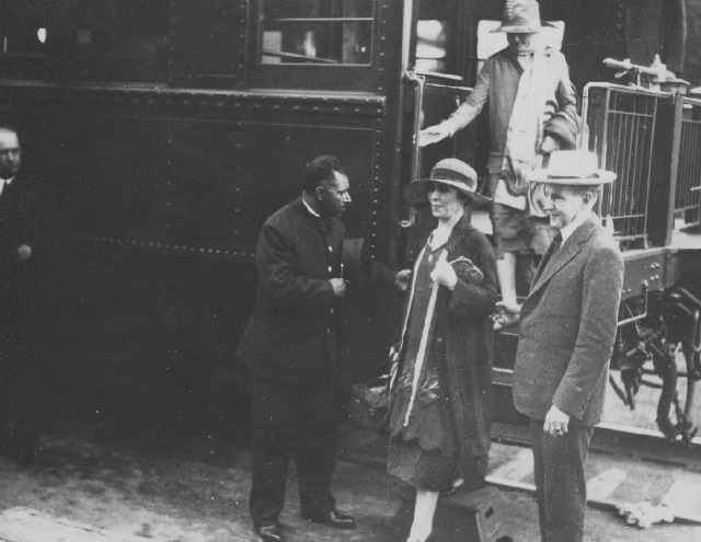 The Coolidges arriving in Saranac Lake, New York, summer of 1926. (photo courtesy crackerpilgrim.com)