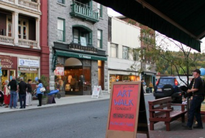 Lots of people enjoy Third Thursday Art Walks.