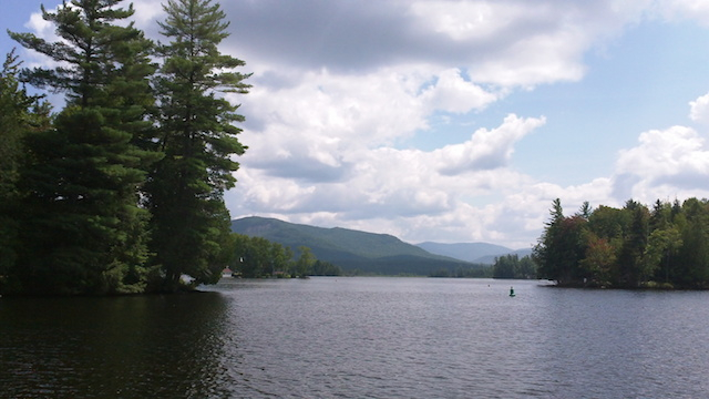 broad Oseetah Lake lets the mountains appear