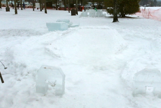 Foreground -- tricky bunch of terrain. Background -- Icehenge, one of the most popular holes on the course that year.